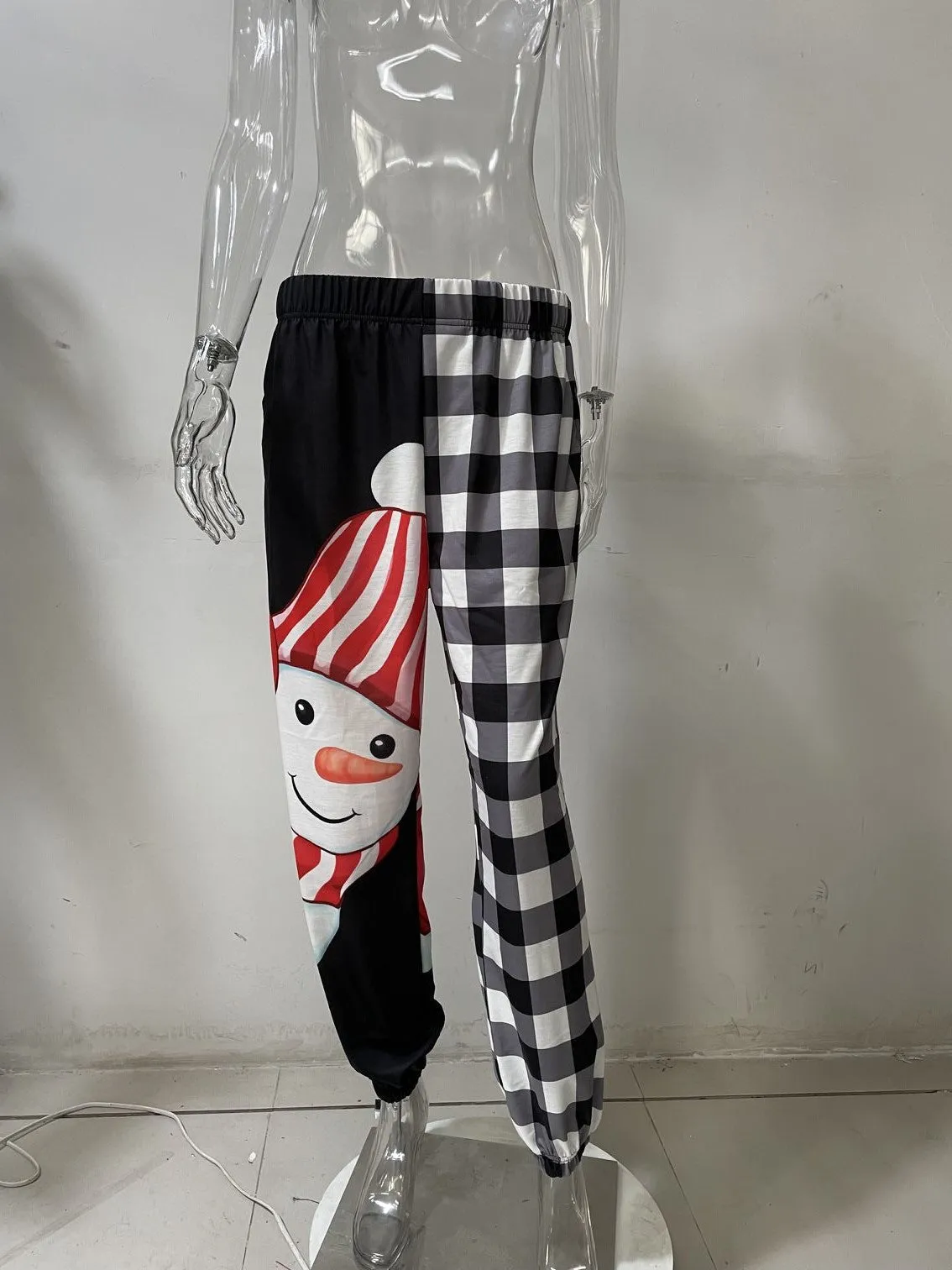 Christmas-themed Autumn/Winter Women's Fashion - Loose Fit Printed Athletic Harem Pants with a Touch of Plaid Elegance