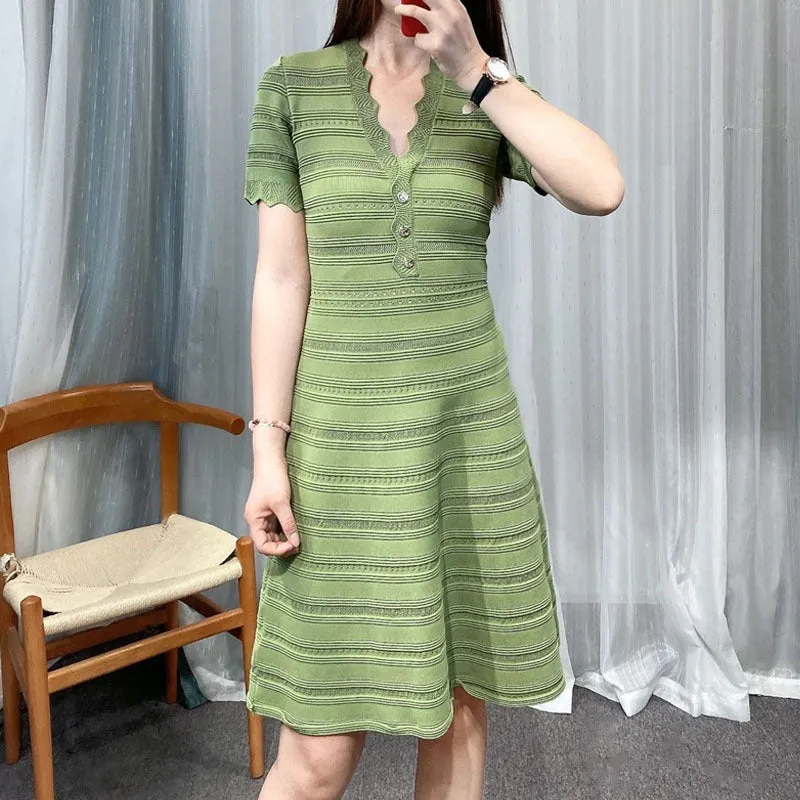 Elegant V-neck knitted Dress Express Yourself