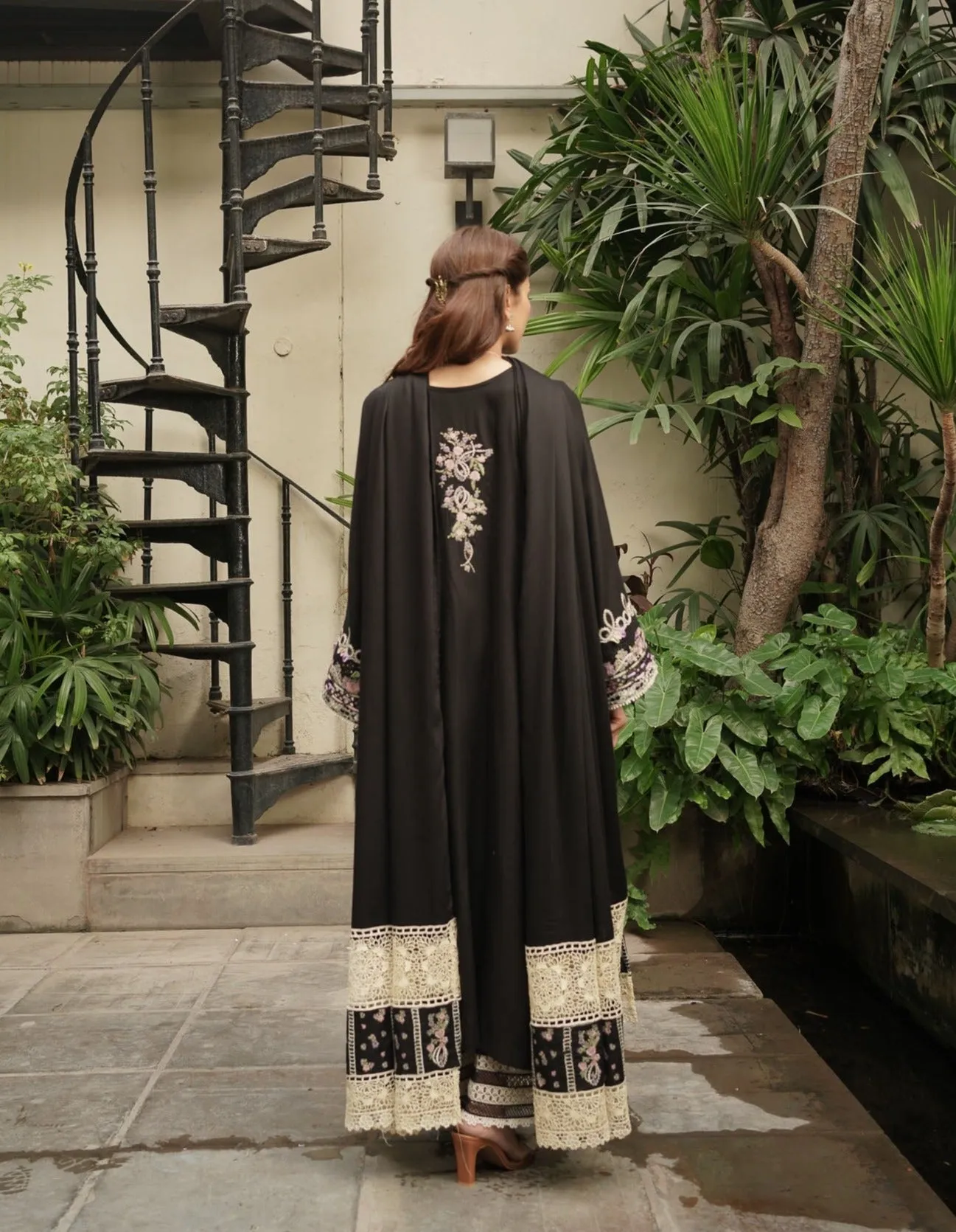 Manara Luxury Winter Festive Collection – Nujood