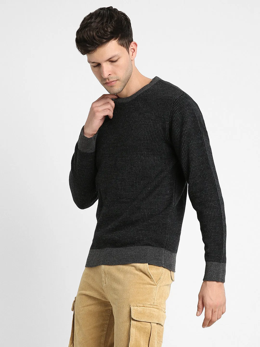 Men's Black Round Neck Pullover Sweater