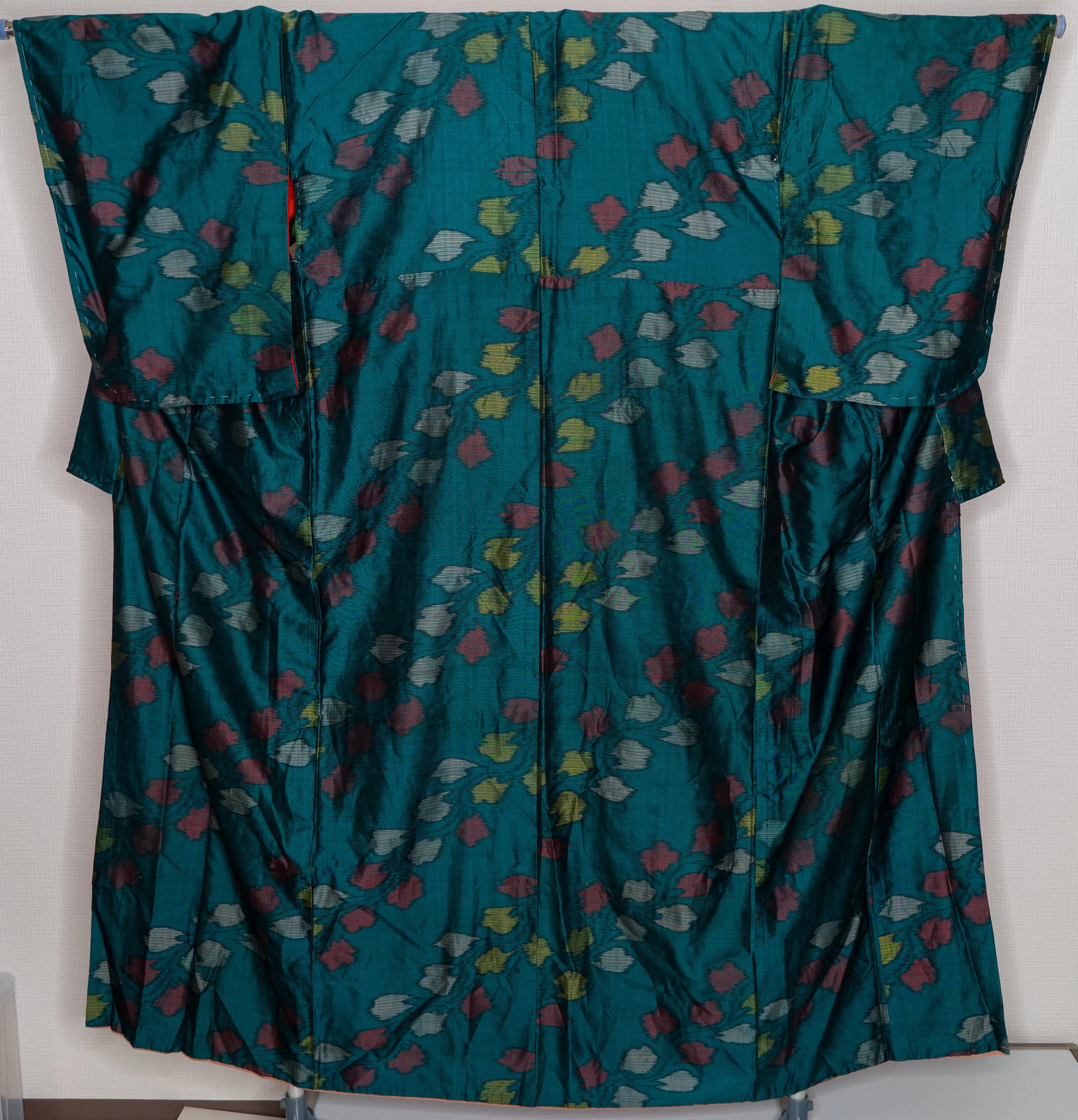 Retro Teal Floral Vintage Japanese Silk Kimono Shiny Fabric with Unique Fabric Weaving