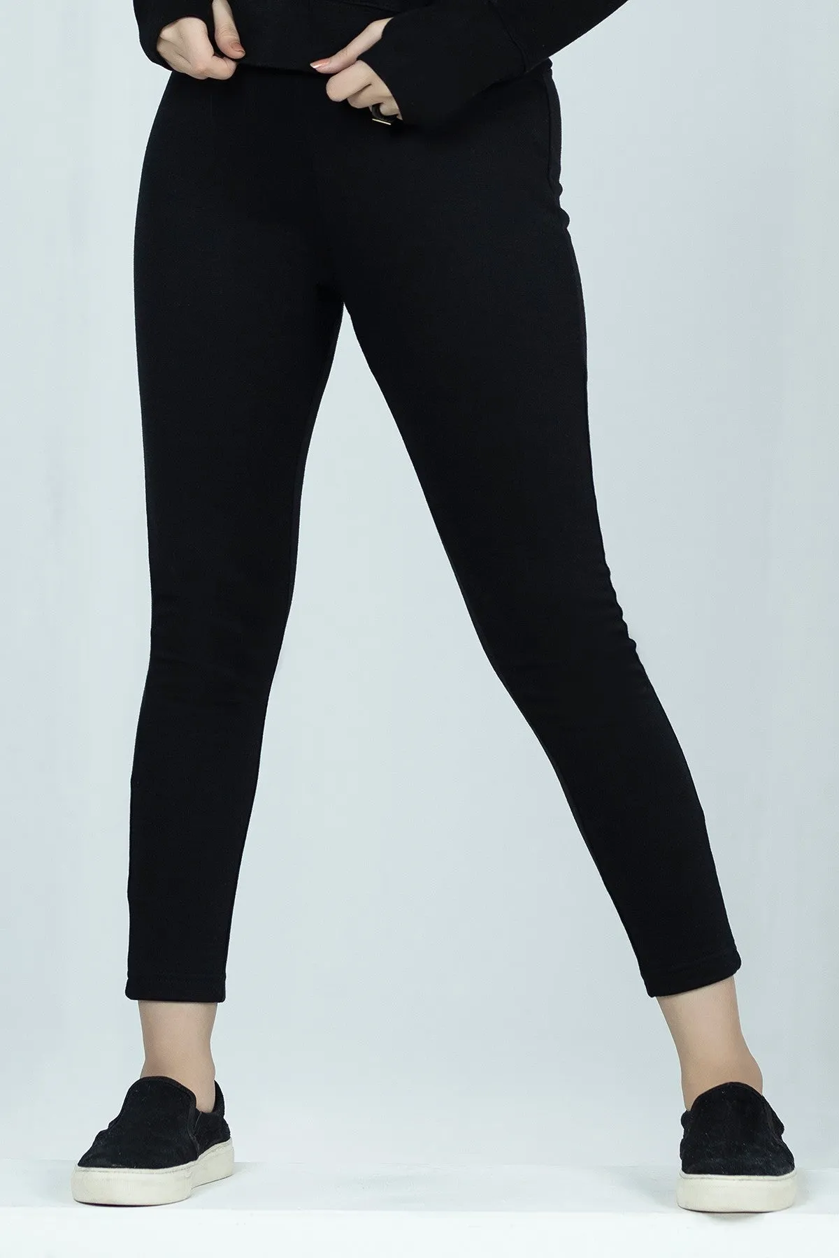 Seamless Black Trouser - W21 - WTR0017